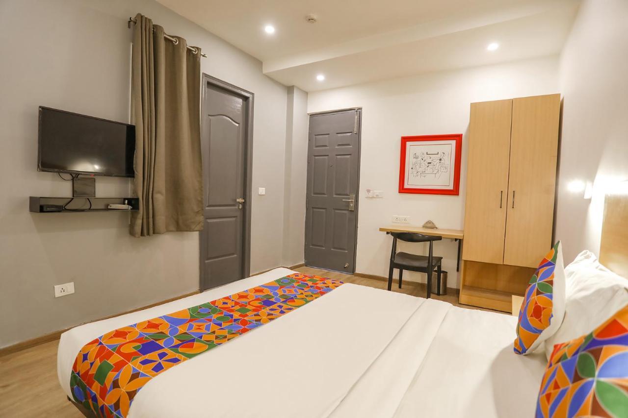 Fabhotel Golden World Газиабад Экстерьер фото