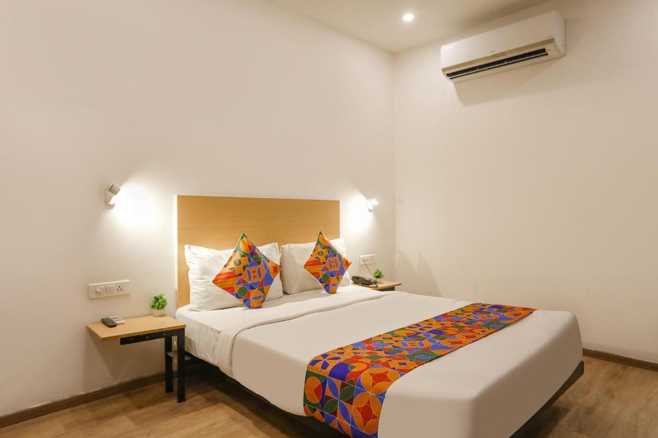 Fabhotel Golden World Газиабад Экстерьер фото