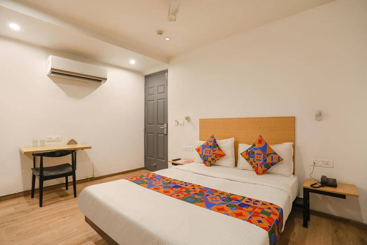 Fabhotel Golden World Газиабад Экстерьер фото